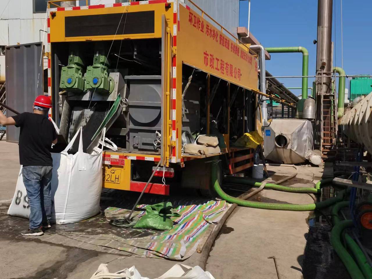 巴林左淤泥压干处理